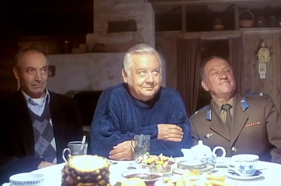 Кадр из фильма "Сирота казанская"