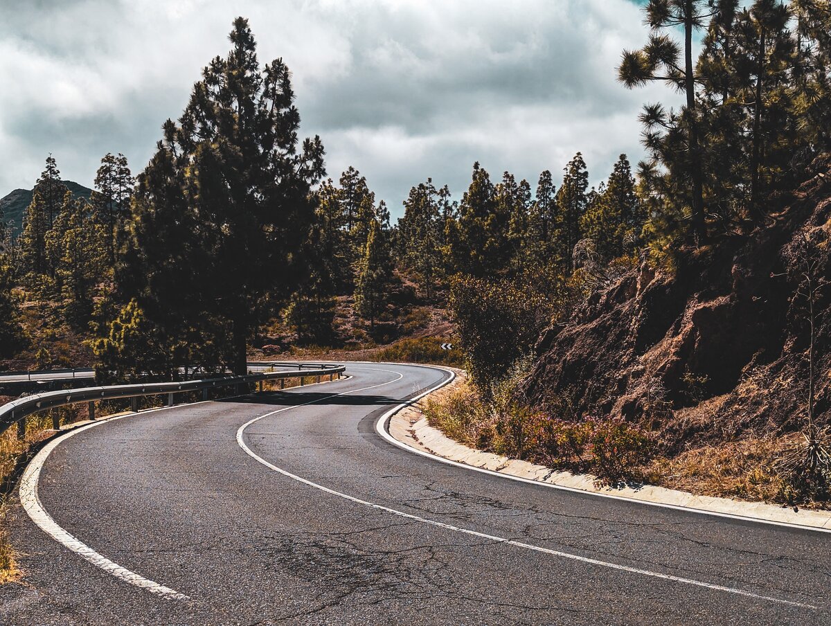 Картинка с бесплатного фотостока https://unsplash.com, автор Vitalik Vynarchyk