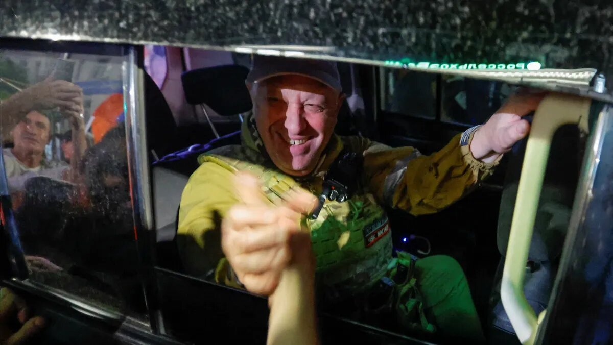Евгений Пригожин покидает Ростов ночью 24 июня. Фото: Reuters