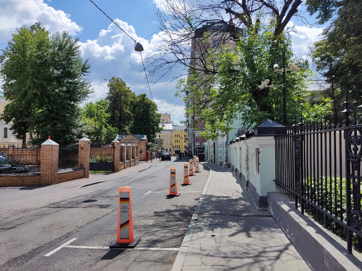 От Пушкинской до Арбатской не по бульвару. Вариант 2. Пешеходный маршрут. |  Прогулки по Москве | Дзен