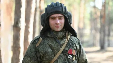    СВО выявило массу недостатков в вооружённых силах России. Один из них - в частях находящихся в зоне проведения СВО не хватает младших офицеров.