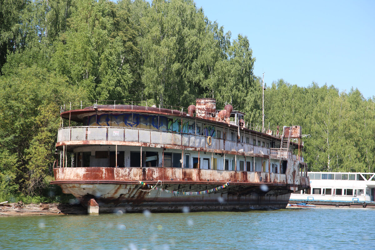 Сейчас «Уфа» представляет собой печальное зрелище. Фото: Тимур Шарипкулов