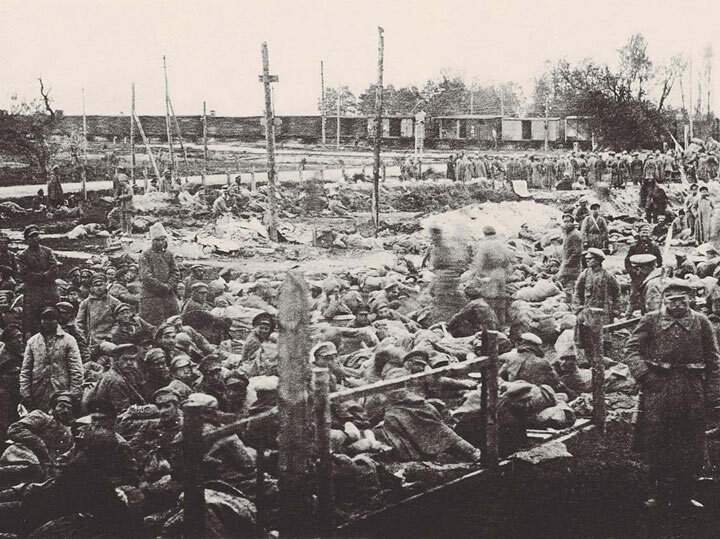 «Лагерь-накопитель» для советских военнопленных и пленных воинов бывшей Российской империи под Радзымином, 1921 г.