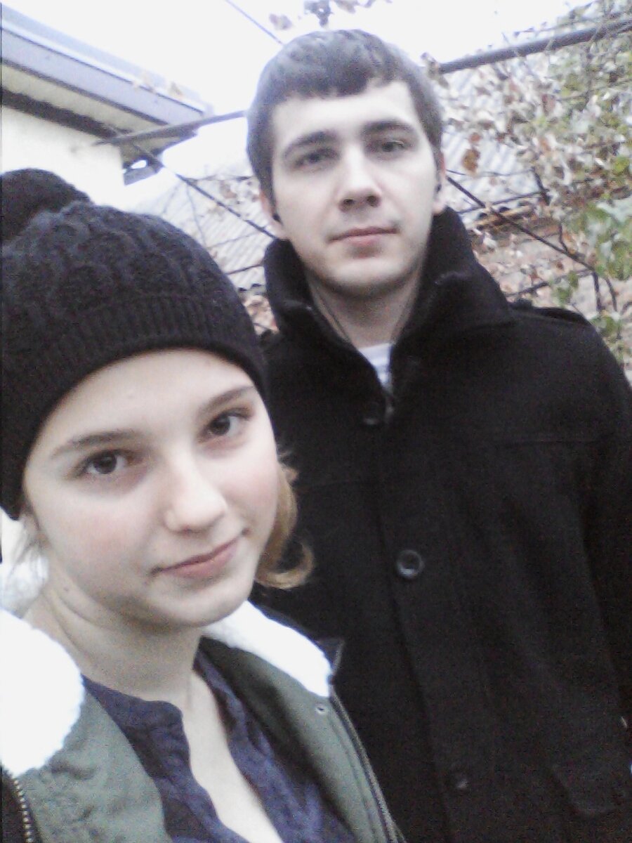 Фото из семейного альбома. Мои старшие дети. Фото сделано около 10 лет назад. 