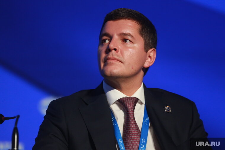    Кандидаты были единогласно утверждены на голосовании партии