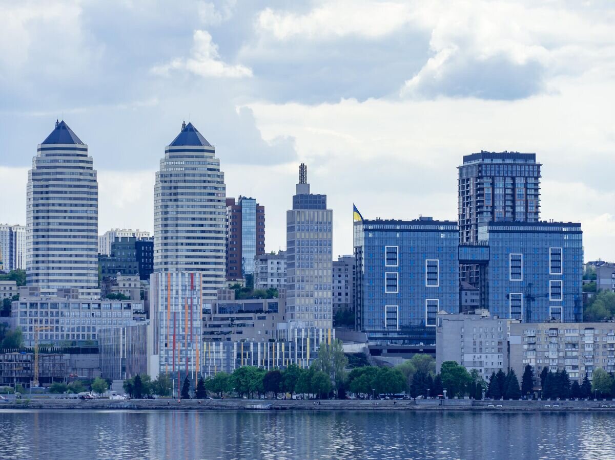    Город Днепропетровск, Украина© iStock.com / Ihor Batishchev