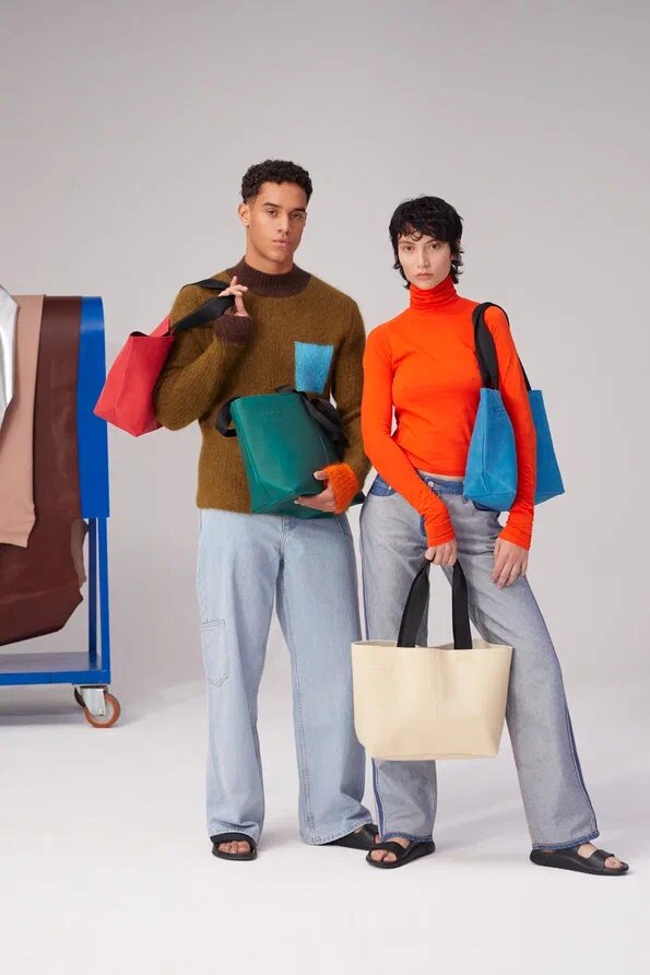    Ecco запустил новую коллекцию апсайкл-шоперов (фото 2)