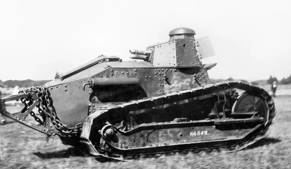  Renault FT 66549 "Путте" (Putte) на полигоне в Швеции