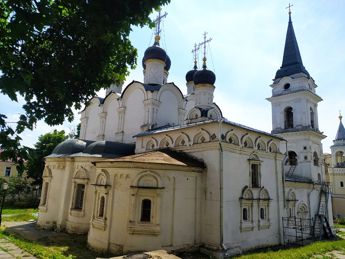 Храм Владимира в Старых Садех на Ивановой Горке в Москве \фото автора