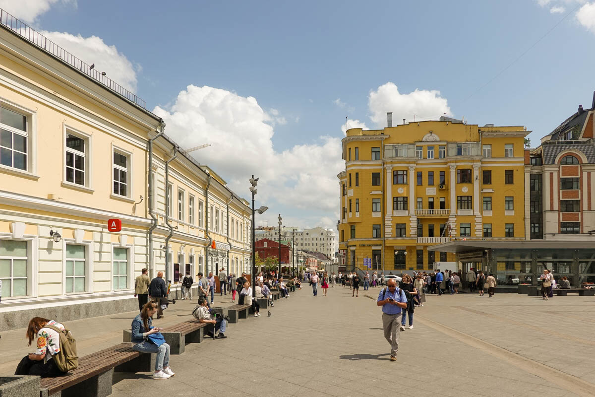 Прогулка по центру Москвы. Пустынная площадь, зверски убитая княгиня и  удивительная церковь | Самый главный путешественник | Дзен