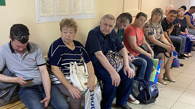 ▲ Очередь в приемном покое