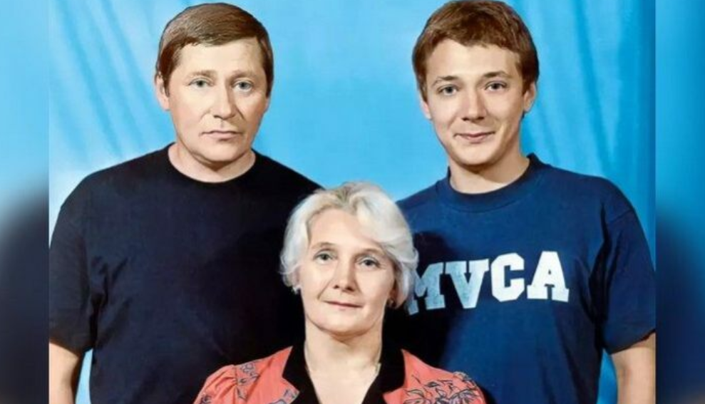 Ян Цапник с родителями