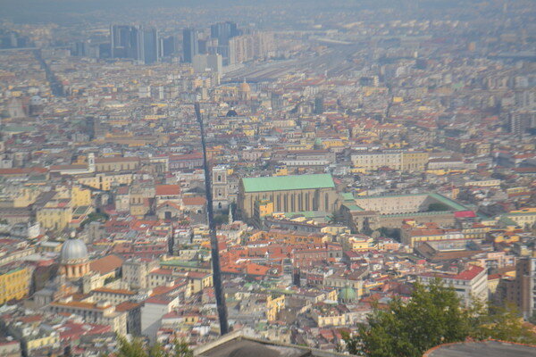 Вид на Неаполь с крыши Сан-Эльмо