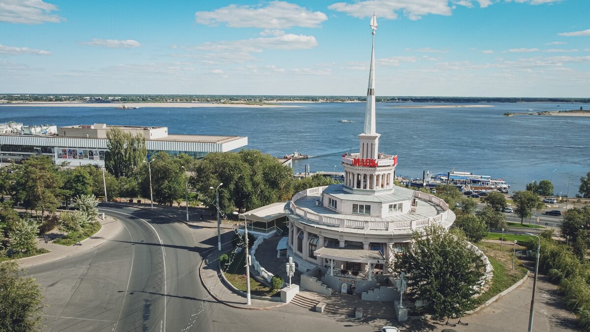     Изнуряющая жара, крупные пожары, страшные ДТП — подводим итоги недели с 3 по 9 июля в Волгограде и других городах области.