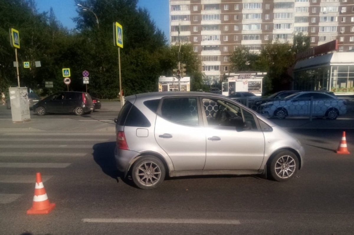    В Екатеринбурге водитель Mercedes сбил 12-летнюю девочку
