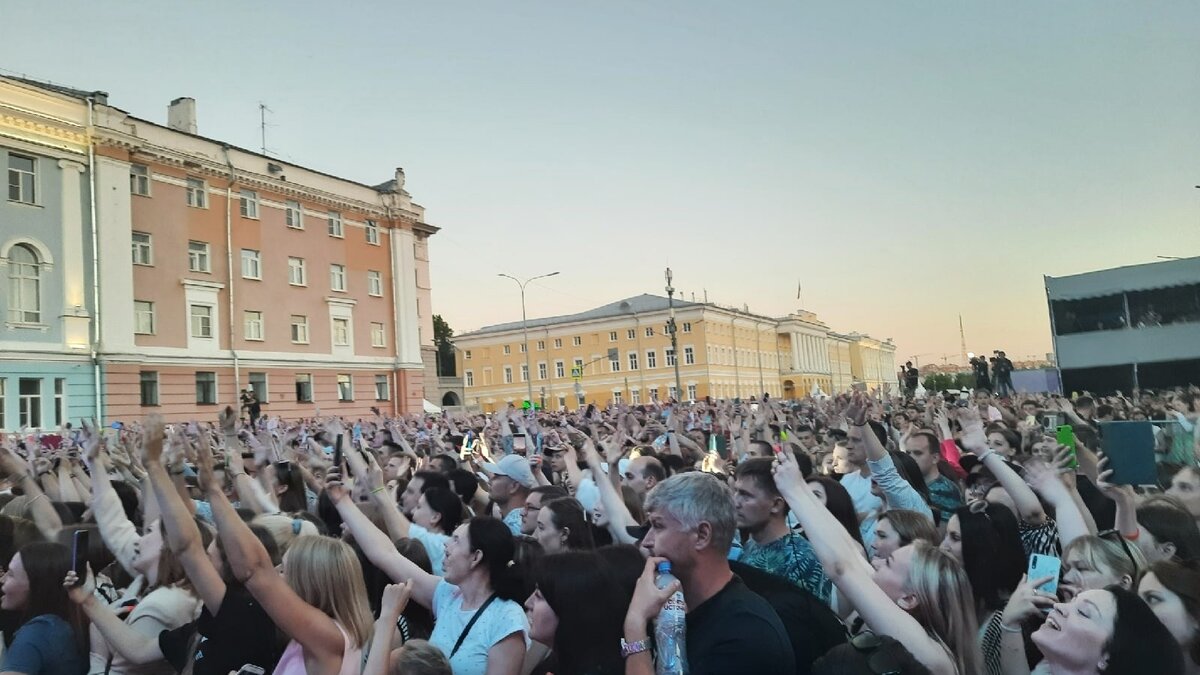     «Банд’эрос» и «Отпетые мошенники» (18+) выступят на Дне города и Дне металлурга в Кулебаках 14 июля. Информация об этом размещена на странице округа в соцсети.