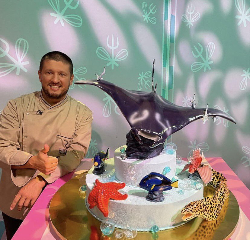 Регаты агзамов. Шеф кондитер ренат агзамов. Кондитер ренат агзамов. Регаты агзамов. Ренат агзамов торт дворец.