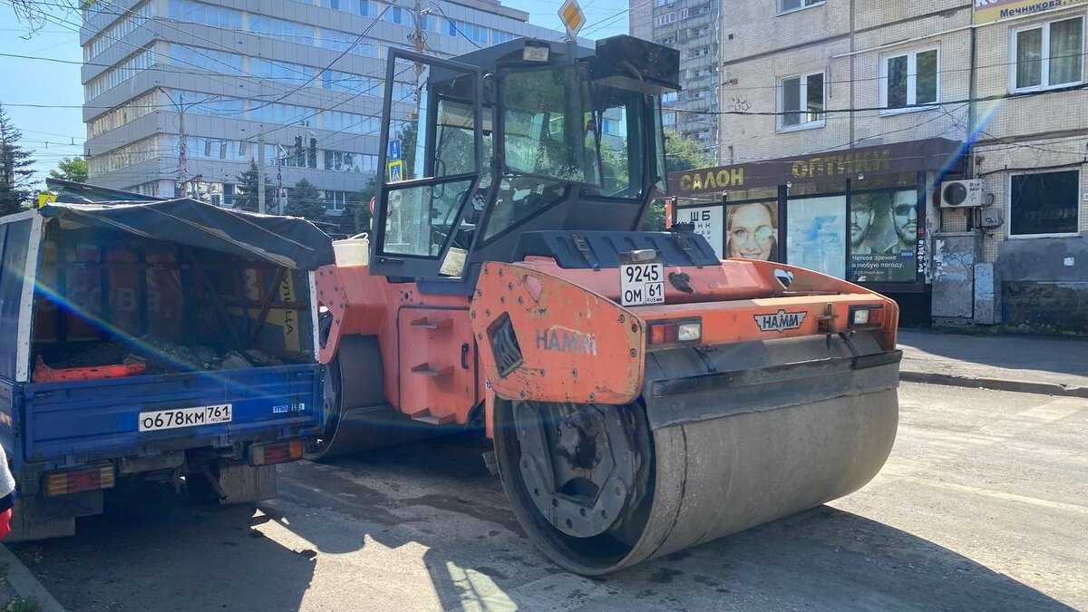     В Ростове-на-Дону запустили движение по проспекту Ворошиловский, где проводили ремонтные работы, сообщает корреспондент RostovGazeta.