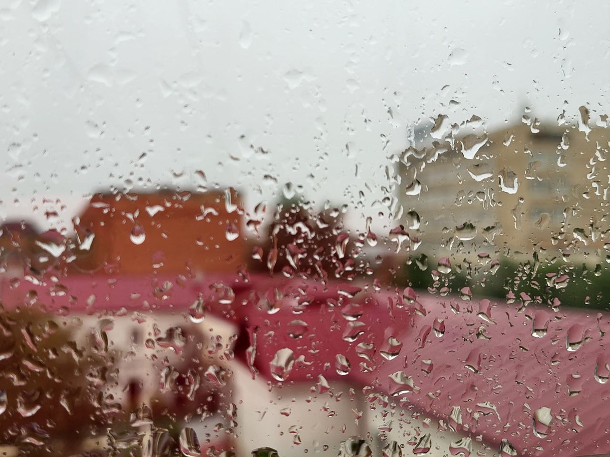    Оренбург с утра накрыл сильнейший ливень Белов Михаил Александрович