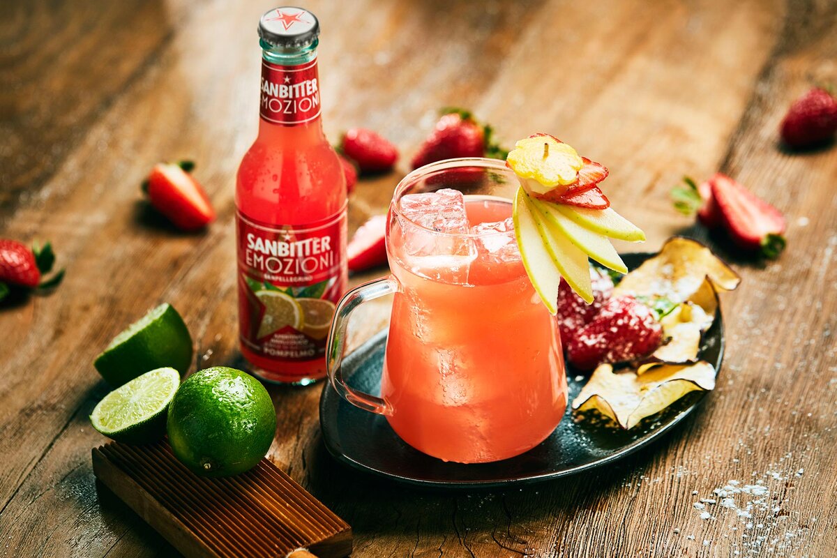 что пьют итальянцы. лимонад лимончелло. этикет в италии. что пьют итальянцы. италия напиток лимончелло.