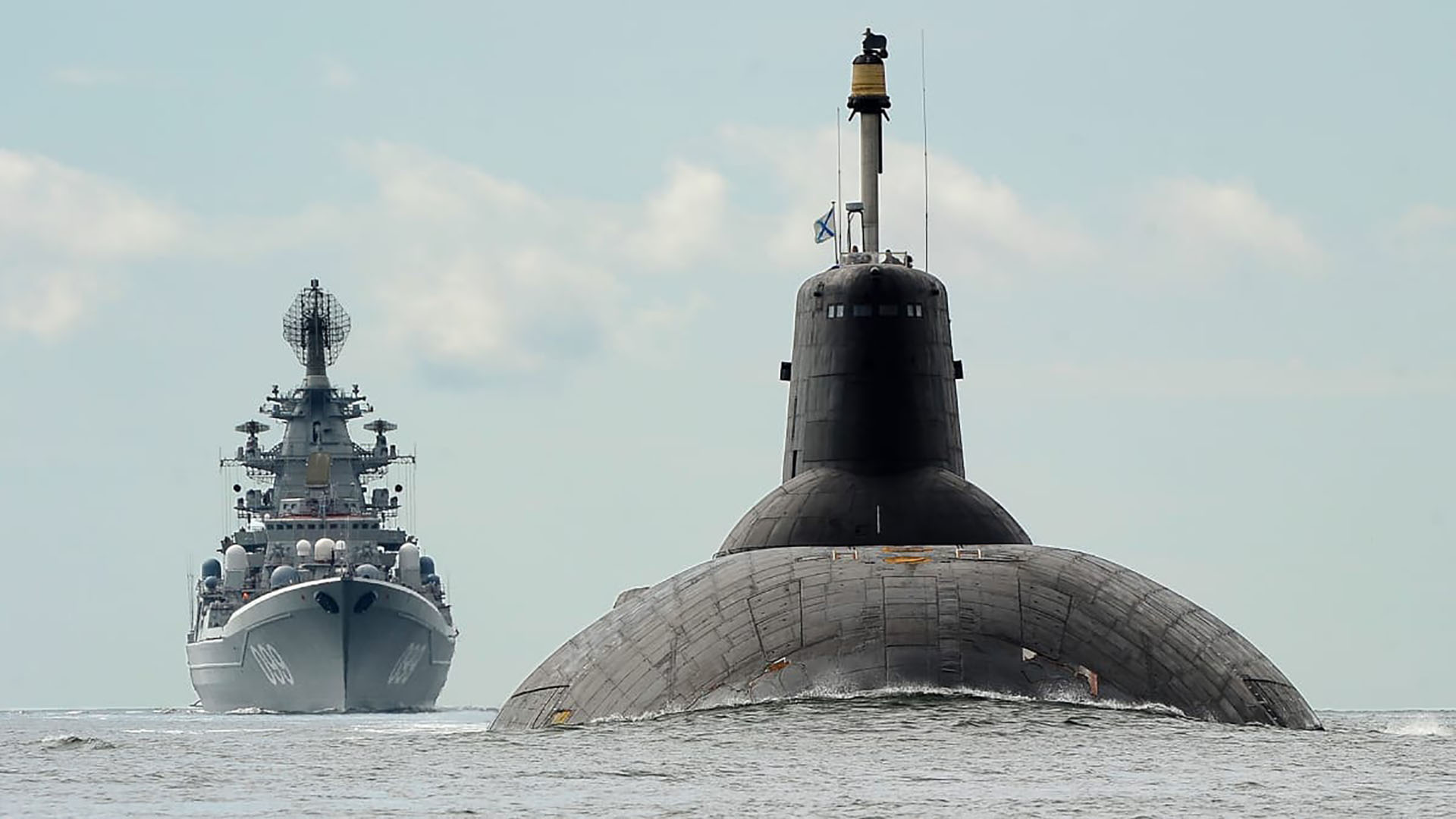Российская подлодка, длиной как 2 футбольных поля и высотой, как 8-ми этажный дом удивила европейцев