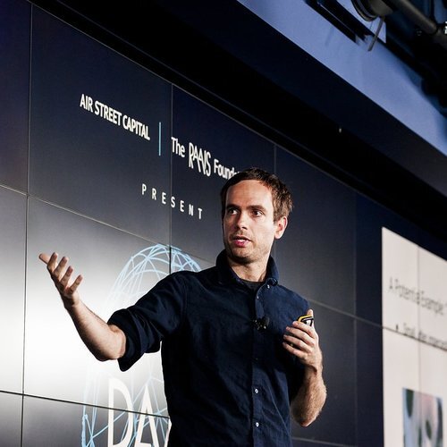 Выступает Justin Gilmer — Research Scientist at Google Brain