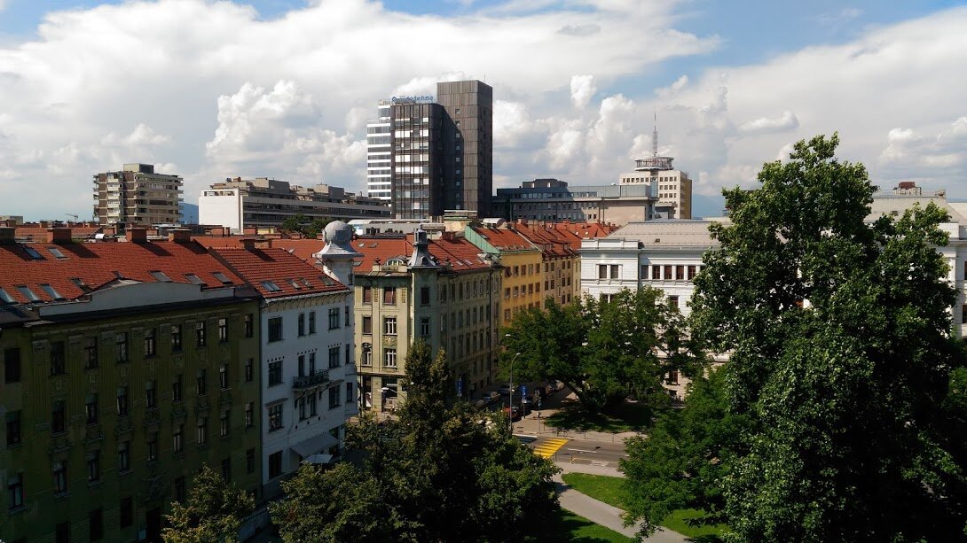 Любляна, Миклошичев парк.