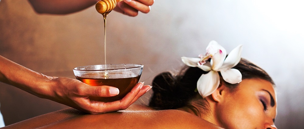 Медовый массаж один из самых древних и эффективных во всем мире