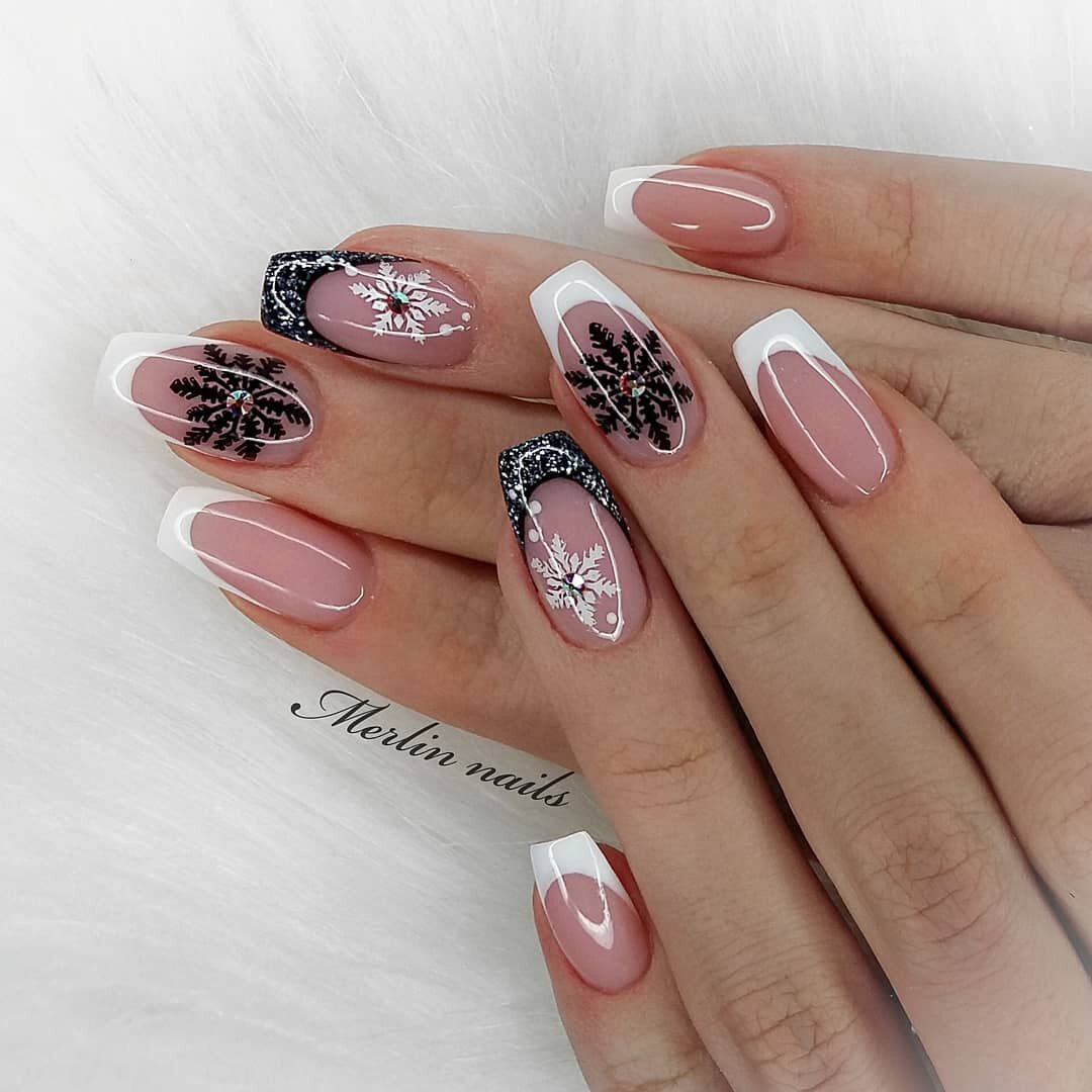 merlin_nails