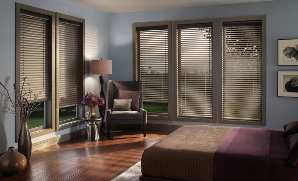 Горизонтальные жалюзи 
