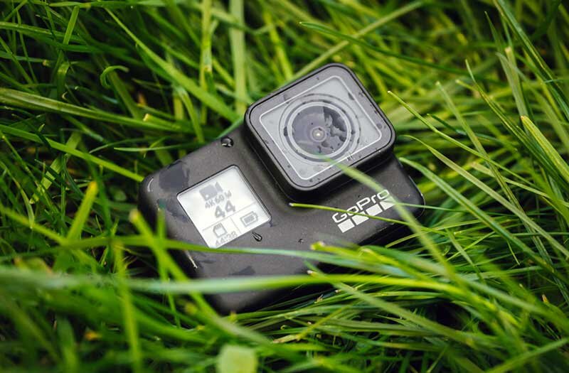 Новая спортивная камера GoPro Hero 7 Black оснащена невероятной стабилизацией HyperSmooth. Но, действительно ли она соответствует стедикаму (карданному подвесу)? Я проверил это, и оказалось — это так.-2