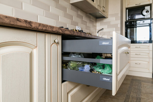 Двойной выдвижной ящик на механизмах Blum