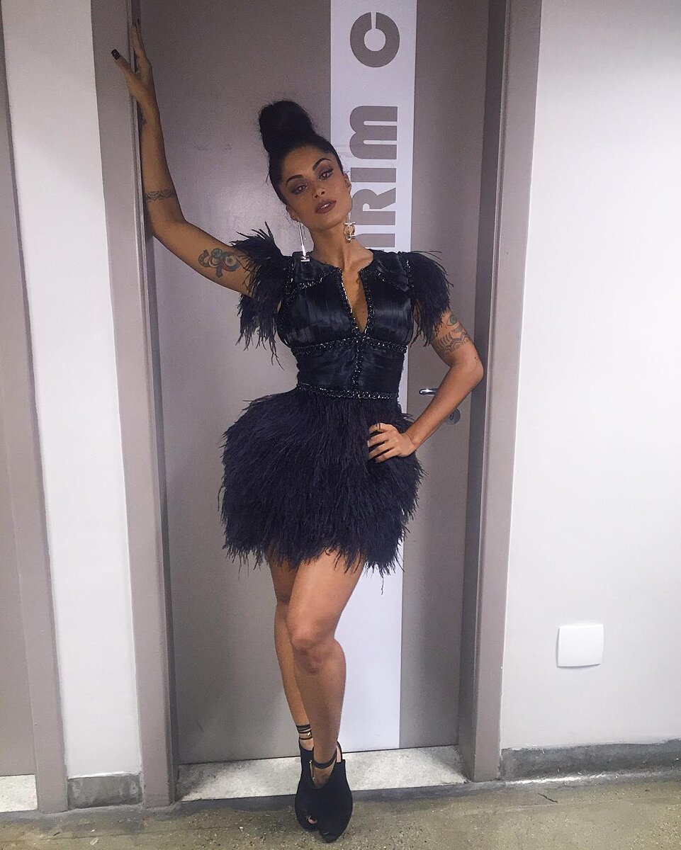 https://www.instagram.com/aline_riscado/