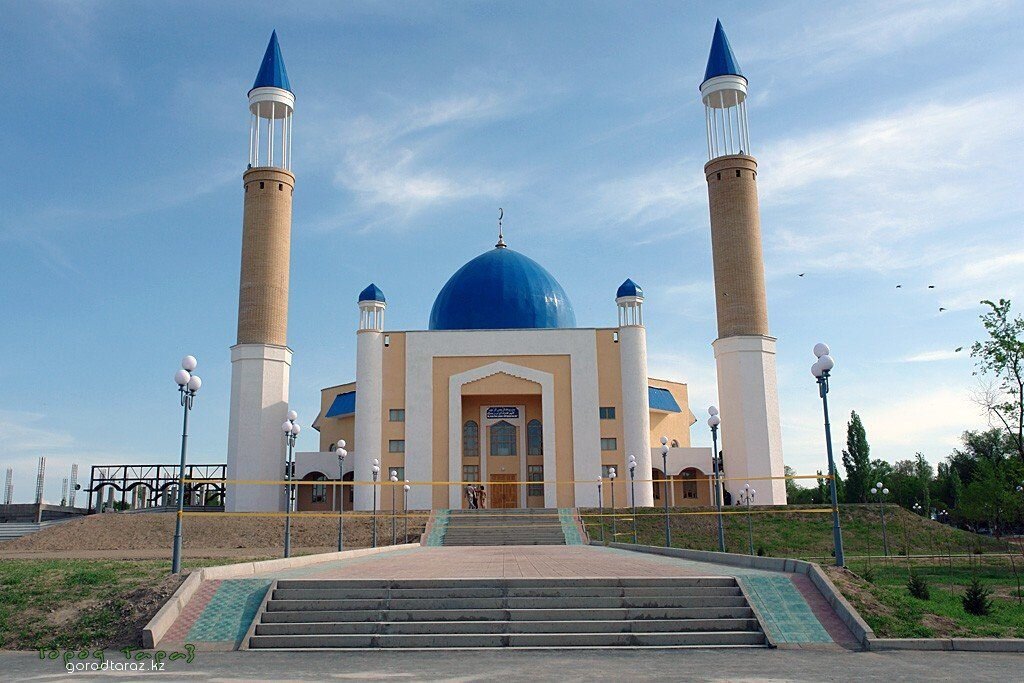 Ел тараз. Тараз мечеть. Центральная мечеть Тараза. Мечеть Наметбая Тараз. Город Джамбул Казахстан мечеть.