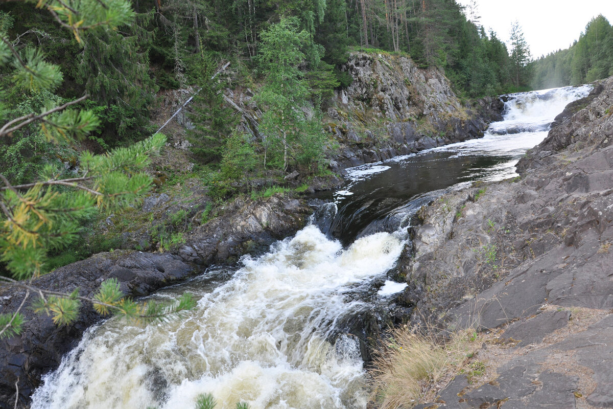 Водопад на реке суна