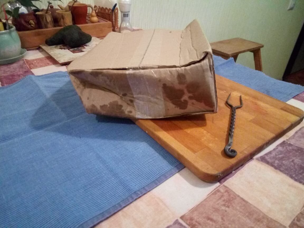 Если бы пятна были красного цвета, был бы повод напрячься...