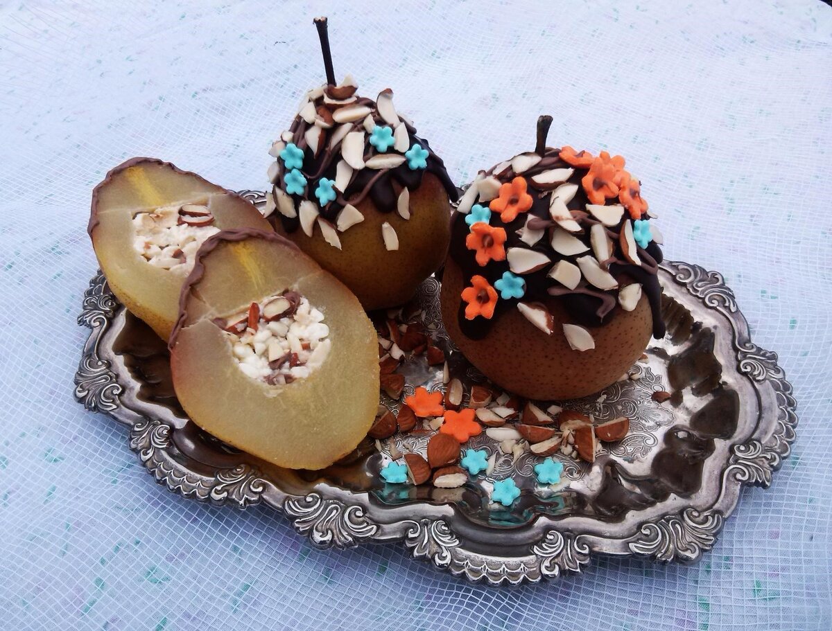 Десерт "Груша фаршированная".