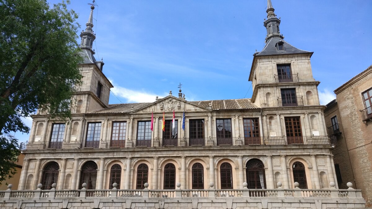 Испания. Толедо. Здание мэрии