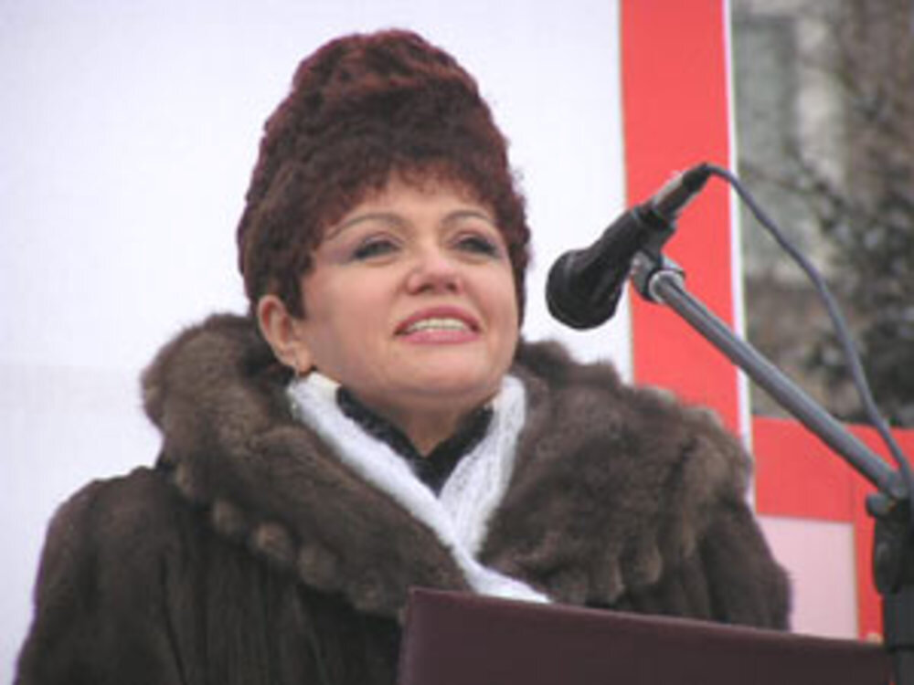 Депутат валентина петренко фото Свои волосы или парик? И как Валентина Петренко выглядела в молодости О таком мо