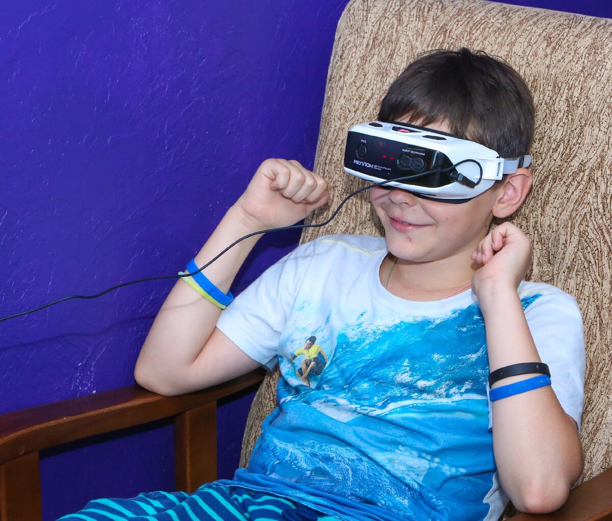 В школе для дислексиков всех возрастом уже с 2016 года активно используется  аппарат Меллон.