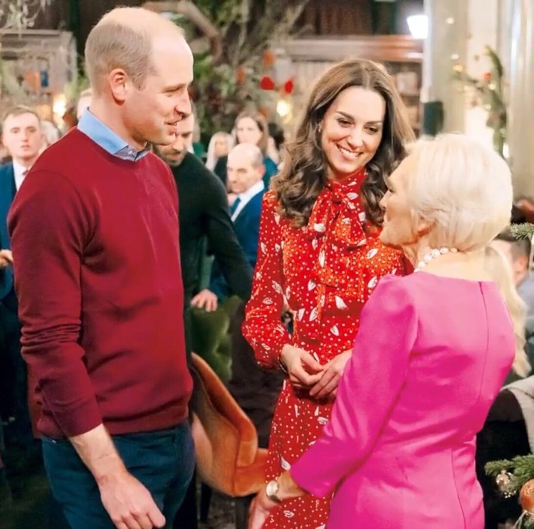 Все фото Кейт Миддлтон и принца Уильяма с шоу Мэри Берри
