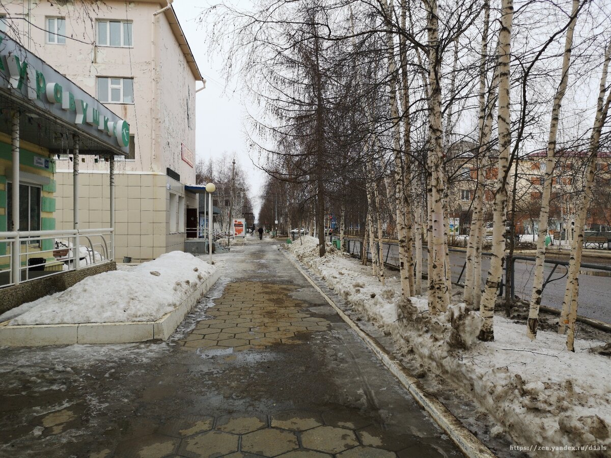 На краю огромной дыры: Показываю как живет алмазная столица России (много фото)