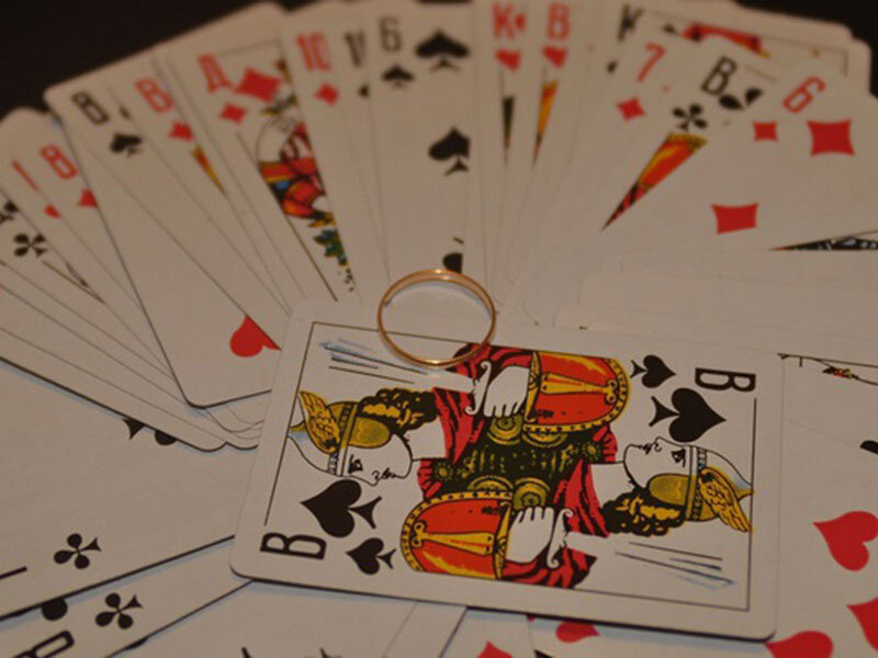 Карты гадания обозначения. Расклад на гадальных картах. Карточный расклад. Парные карты гадания. Гадать на картах.