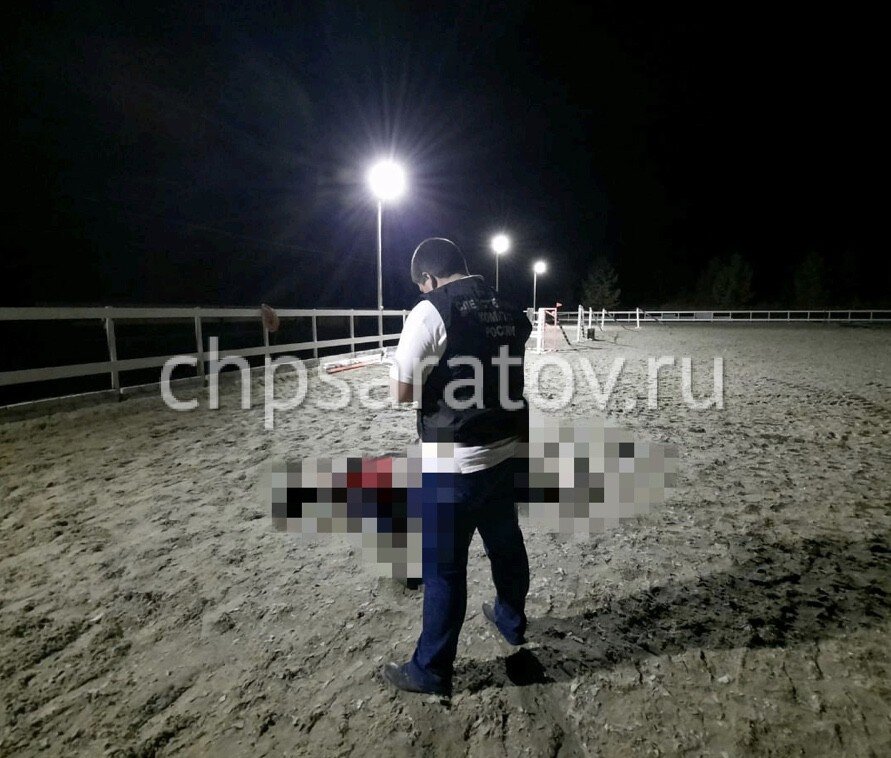 В настоящее время выполняется комплекс мероприятий, направленных на установление всех обстоятельств произошедшего. Назначено судебно-медицинское исследование для определения точной причины смерти мужчины. По результатам проверки будет принято соответствующее процессуальное решение.