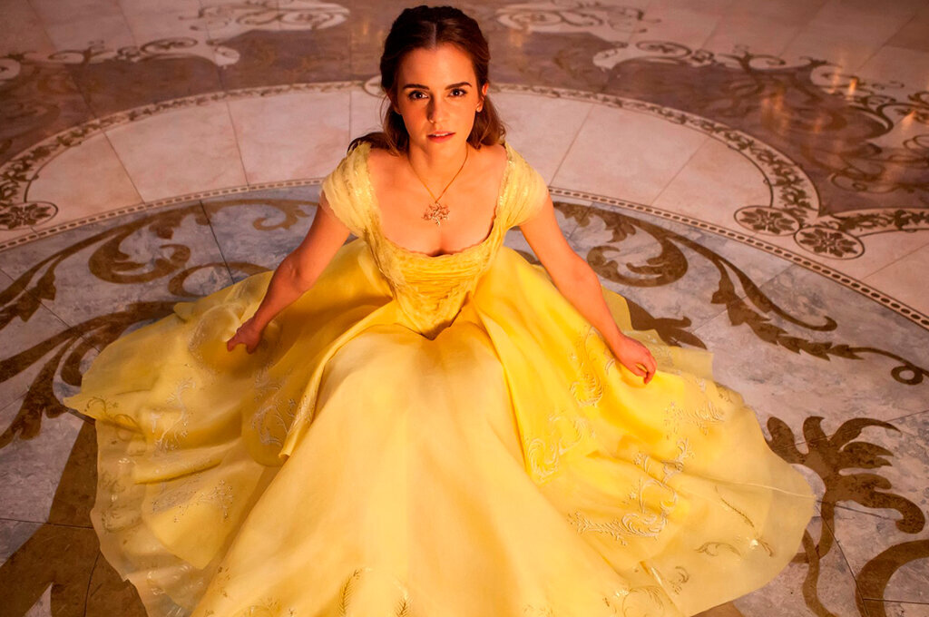 Кадр из фильма "Красавица и чудовище", реж. Билл Кондон