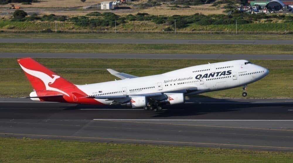 Трехдвигательная версия Boeing 747 имела бы два двигателя на крыльях и один в хвосте. Фото: Getty Images