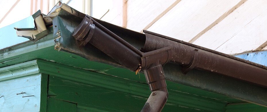 Деформированный водосток под замену