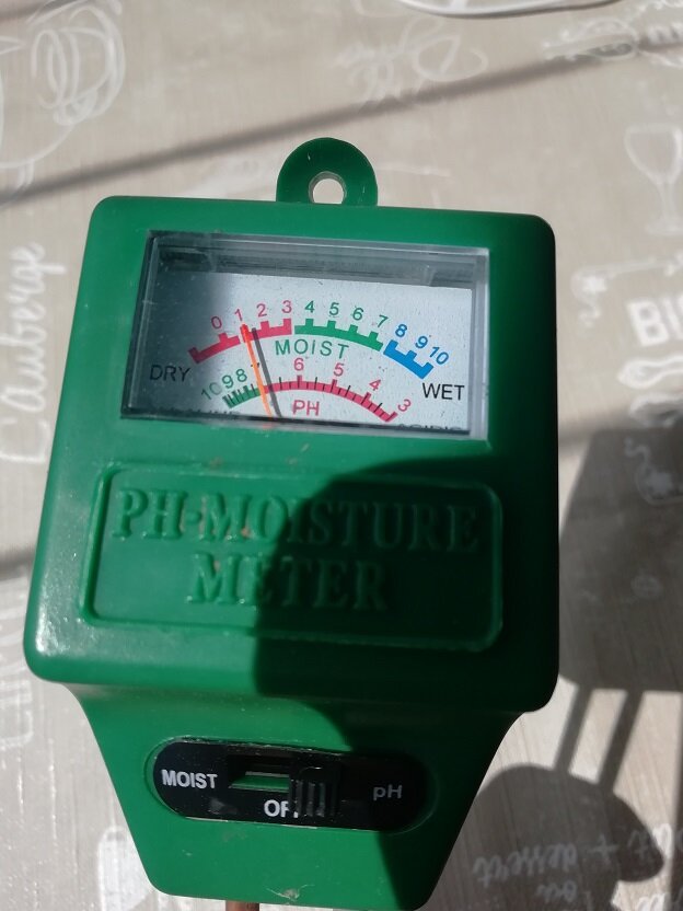 Простенький китайский, но вполне дееспособный.