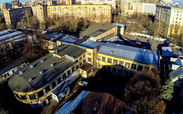 Дом-самолет в Москве