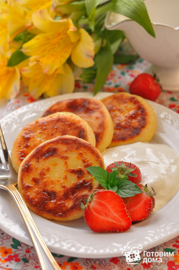 Многие из нас любят классические сырники из творога.